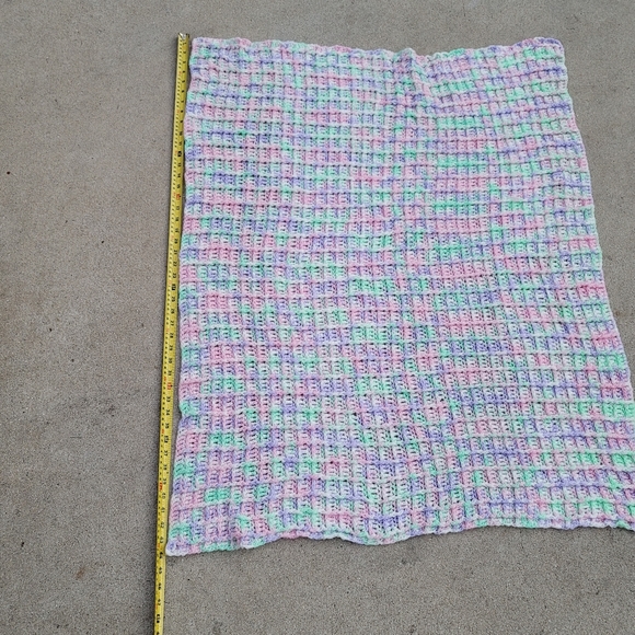 VINTAGE Crochet Blanket Pastel - Picture 3 of 11
